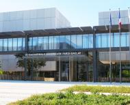 ENS Paris-Saclay - façade rue des Sciences à Gif-sur-Yvette